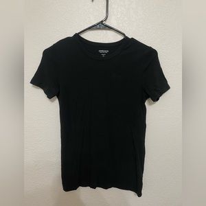 Black t-shirt size xs